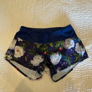 Oiselle Roga Shorts